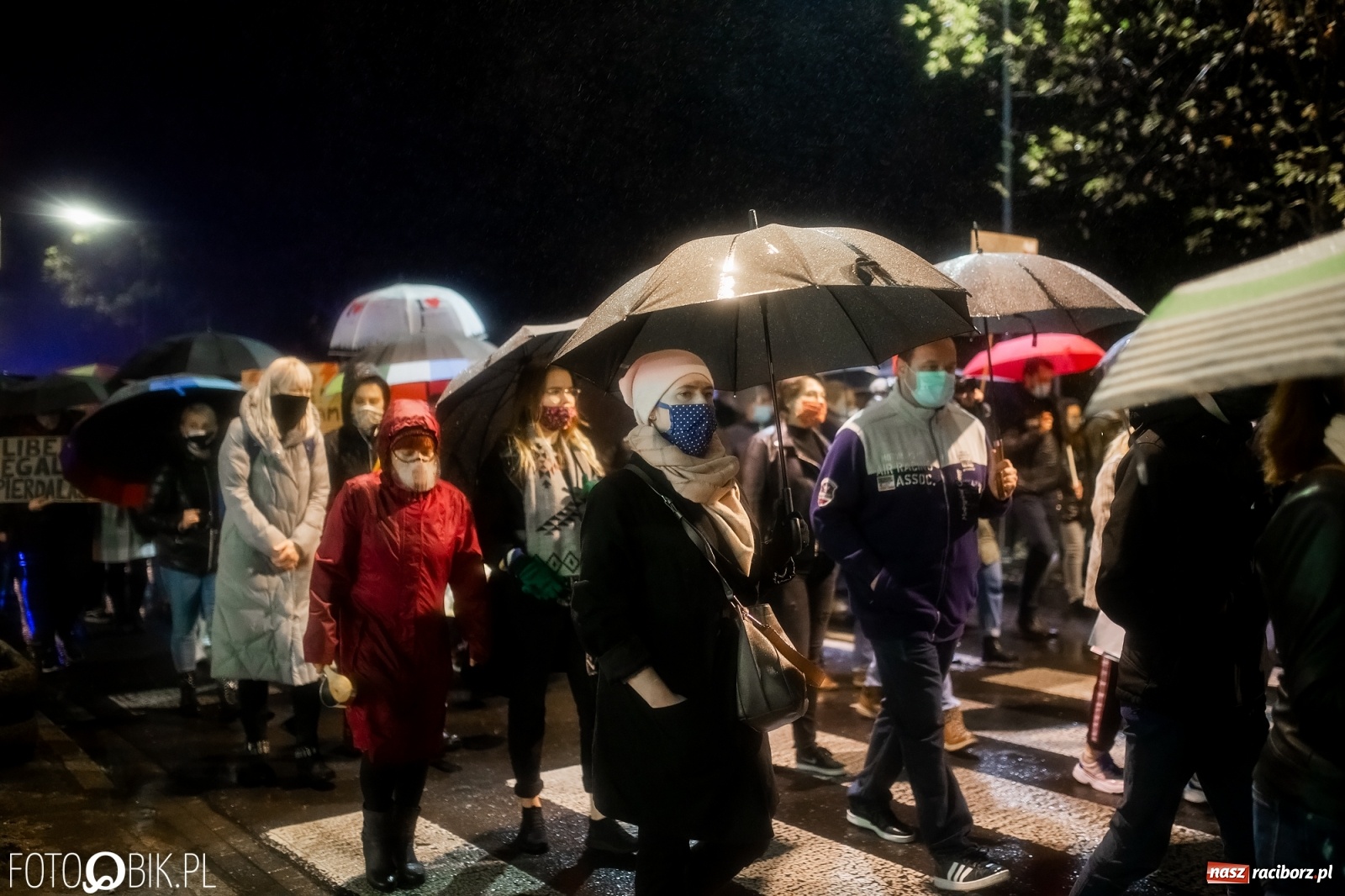 Zdjęcie w galerii na portalu naszraciborz.pl: Czwarty protest w Raciborzu, tym razem kreatywny i samochodowy [WIDEO] wiadomości z regionu