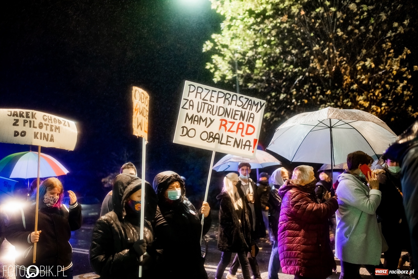 Zdjęcie w galerii na portalu naszraciborz.pl: Czwarty protest w Raciborzu, tym razem kreatywny i samochodowy [WIDEO] wiadomości z regionu