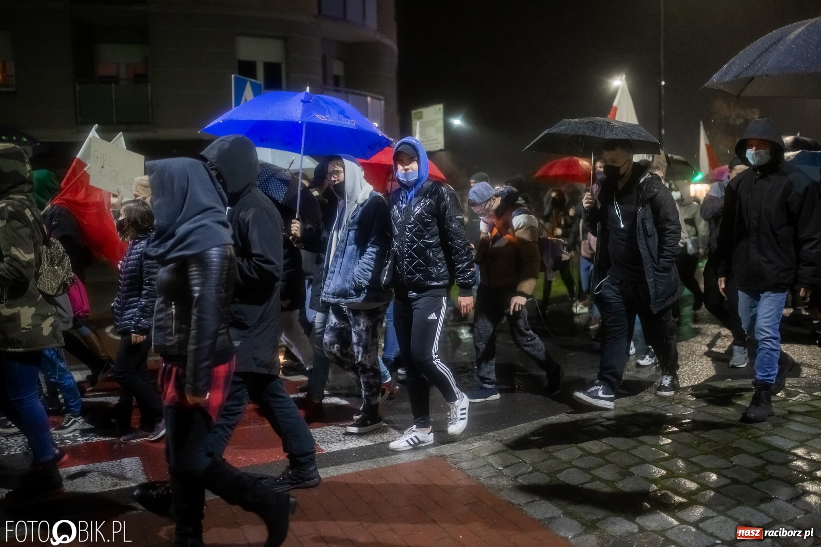 Zdjęcie w galerii na portalu naszraciborz.pl: Czwarty protest w Raciborzu, tym razem kreatywny i samochodowy [WIDEO] wiadomości z regionu