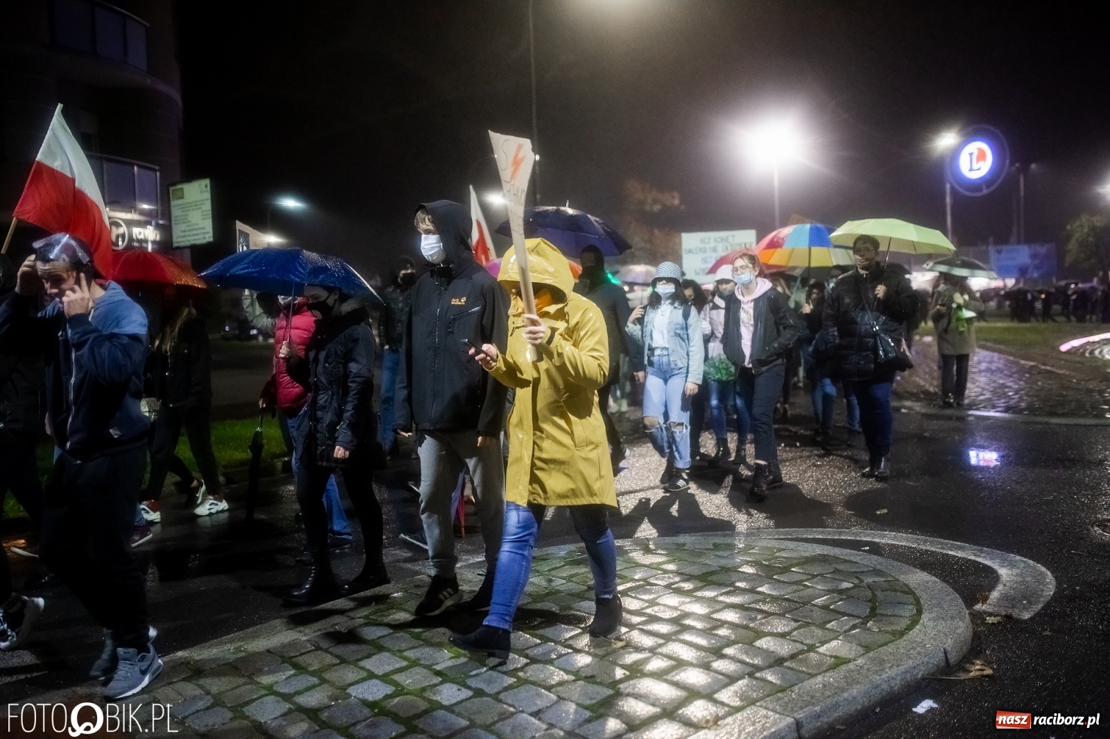Zdjęcie w galerii na portalu naszraciborz.pl: Czwarty protest w Raciborzu, tym razem kreatywny i samochodowy [WIDEO] wiadomości z regionu