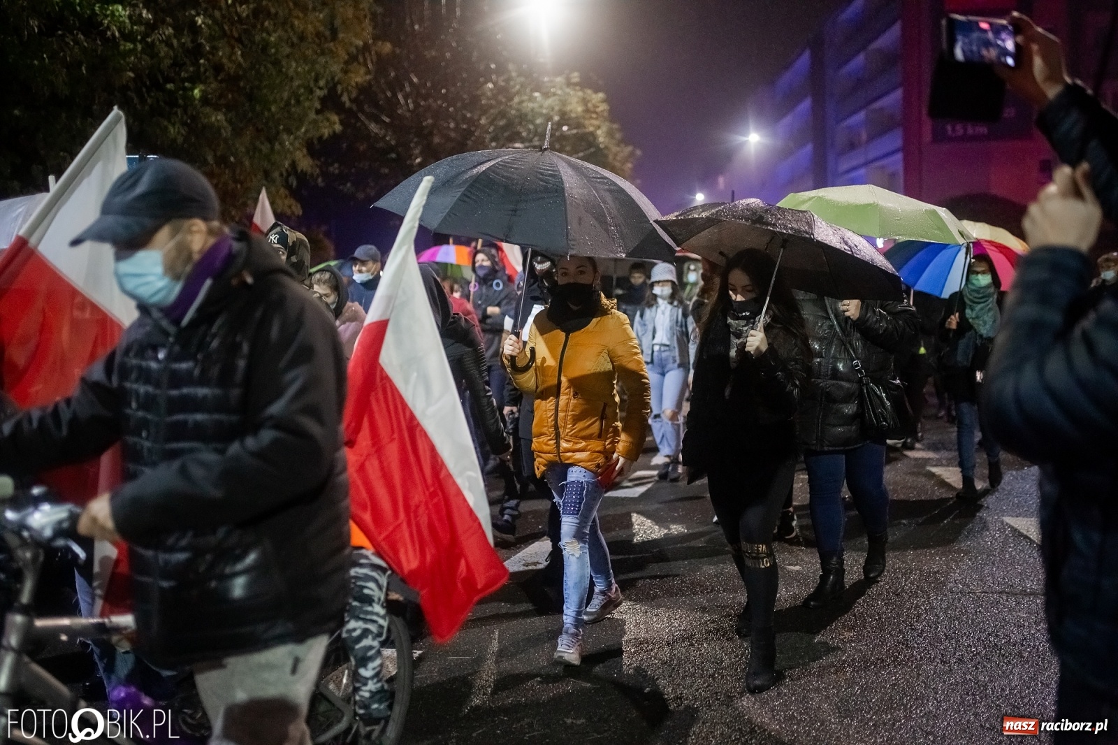 Zdjęcie w galerii na portalu naszraciborz.pl: Czwarty protest w Raciborzu, tym razem kreatywny i samochodowy [WIDEO] wiadomości z regionu