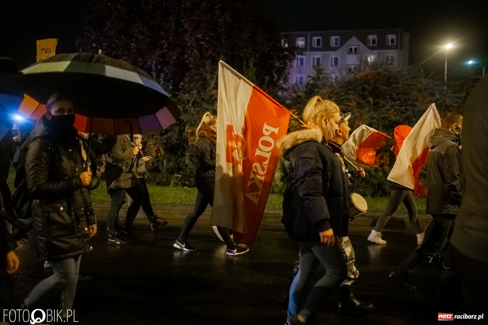 Zdjęcie w galerii na portalu naszraciborz.pl: Czwarty protest w Raciborzu, tym razem kreatywny i samochodowy [WIDEO] wiadomości z regionu