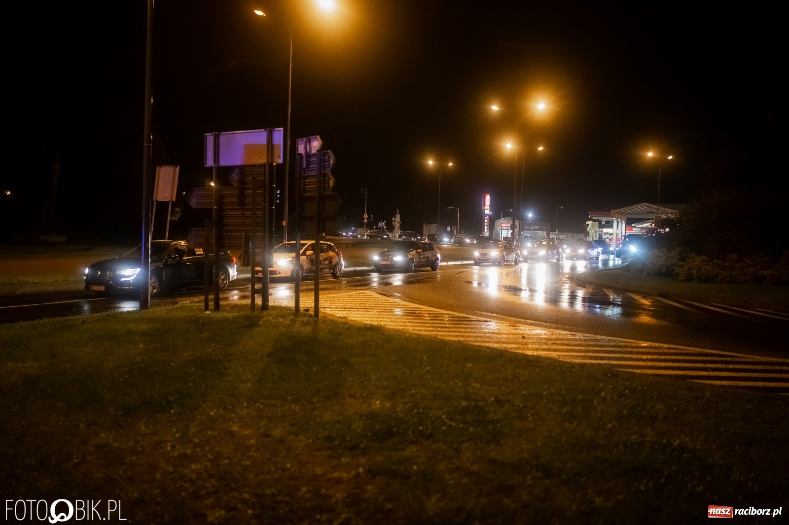 Zdjęcie w galerii na portalu naszraciborz.pl: Czwarty protest w Raciborzu, tym razem kreatywny i samochodowy [WIDEO] wiadomości z regionu