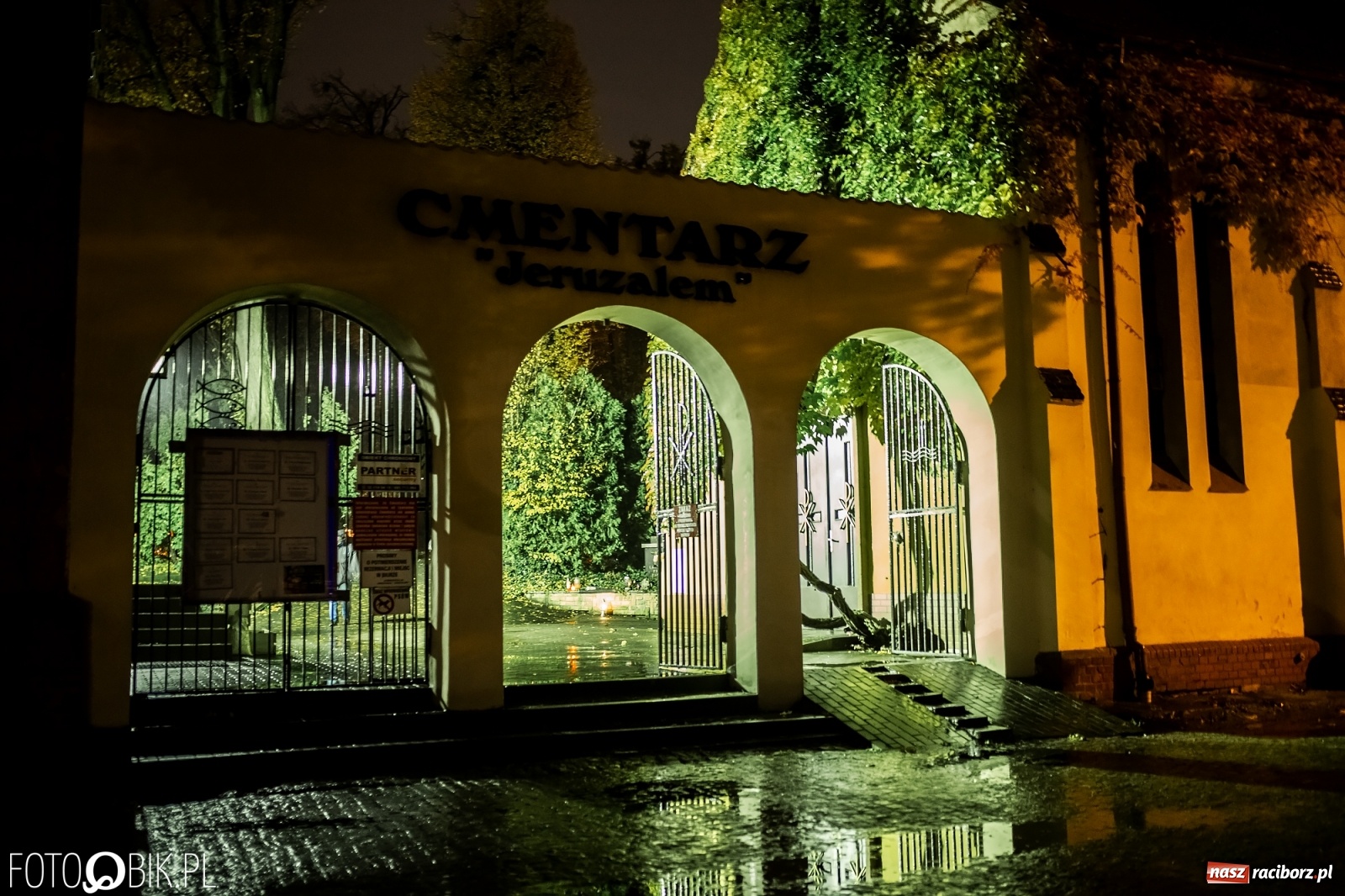 Zdjęcie w galerii na portalu naszraciborz.pl: Jest rozporządzenie w sprawie zamknięcia cmentarzy. Raciborskie Jeruzalem dziś i w piątkowy wieczór wiadomości z regionu