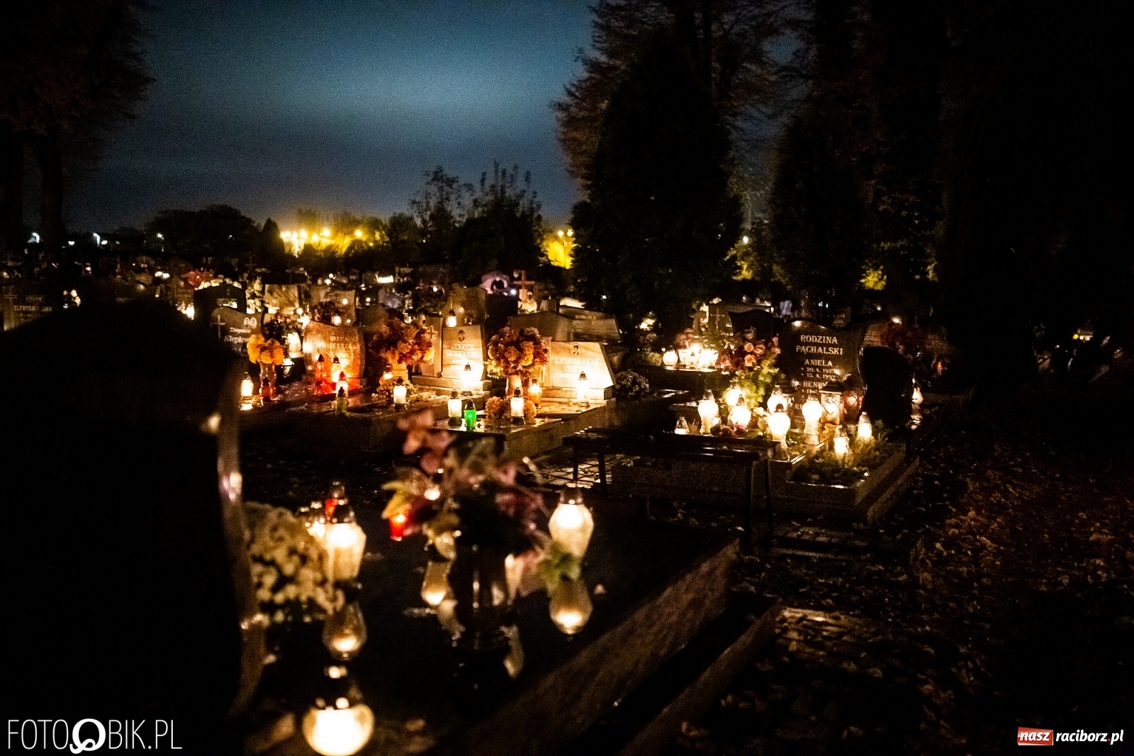 Zdjęcie w galerii na portalu naszraciborz.pl: Jest rozporządzenie w sprawie zamknięcia cmentarzy. Raciborskie Jeruzalem dziś i w piątkowy wieczór wiadomości z regionu