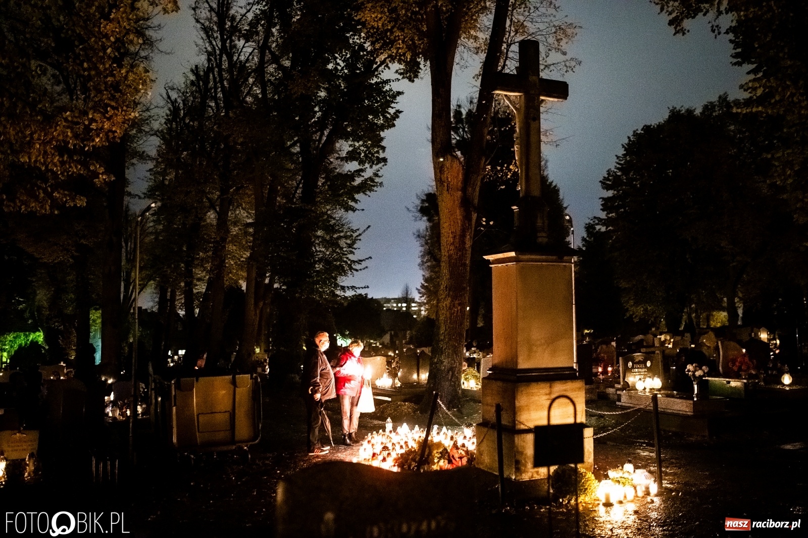 Zdjęcie w galerii na portalu naszraciborz.pl: Jest rozporządzenie w sprawie zamknięcia cmentarzy. Raciborskie Jeruzalem dziś i w piątkowy wieczór wiadomości z regionu