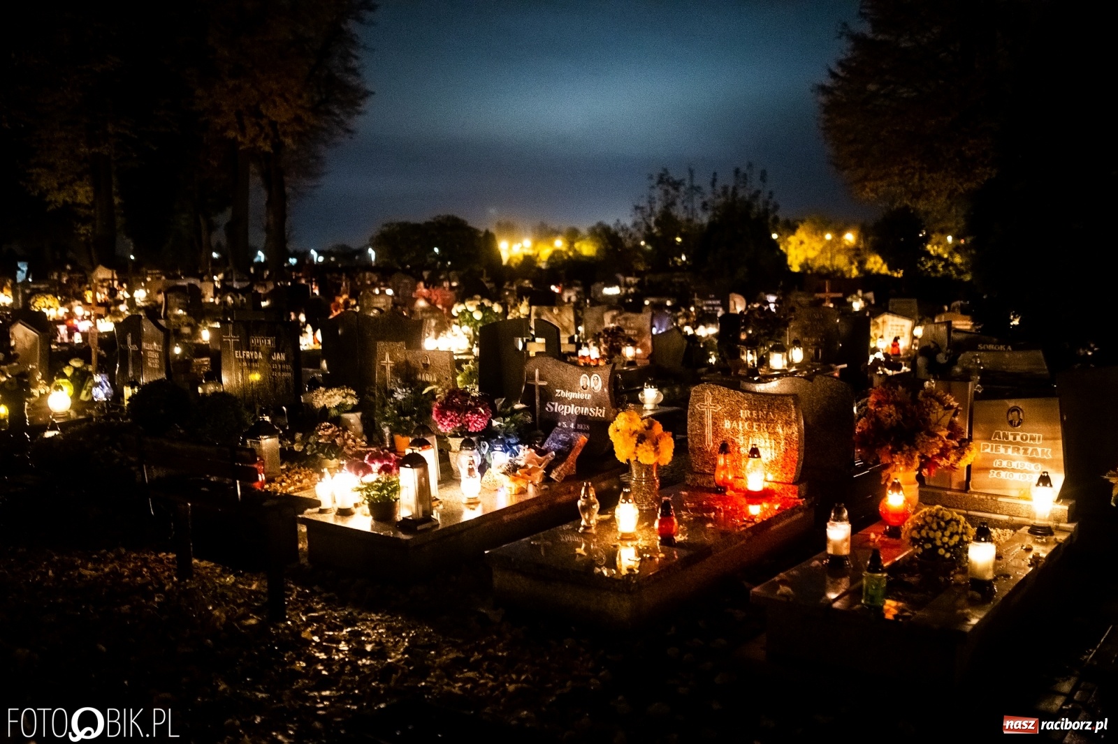 Zdjęcie w galerii na portalu naszraciborz.pl: Jest rozporządzenie w sprawie zamknięcia cmentarzy. Raciborskie Jeruzalem dziś i w piątkowy wieczór wiadomości z regionu