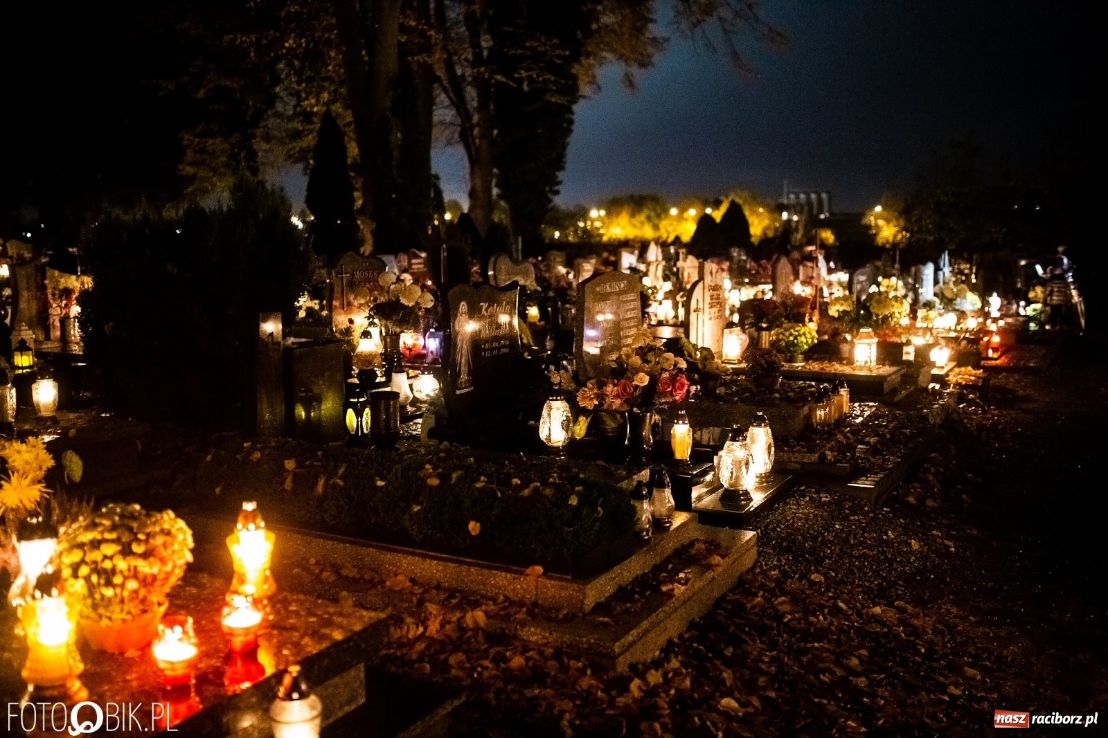 Zdjęcie w galerii na portalu naszraciborz.pl: Jest rozporządzenie w sprawie zamknięcia cmentarzy. Raciborskie Jeruzalem dziś i w piątkowy wieczór wiadomości z regionu