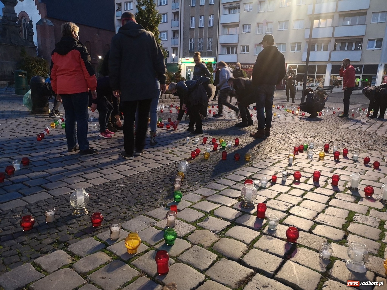 Zdjęcie w galerii na portalu naszraciborz.pl: Akcja na raciborskim Rynku [FOTO i WIDEO]  wiadomości z regionu
