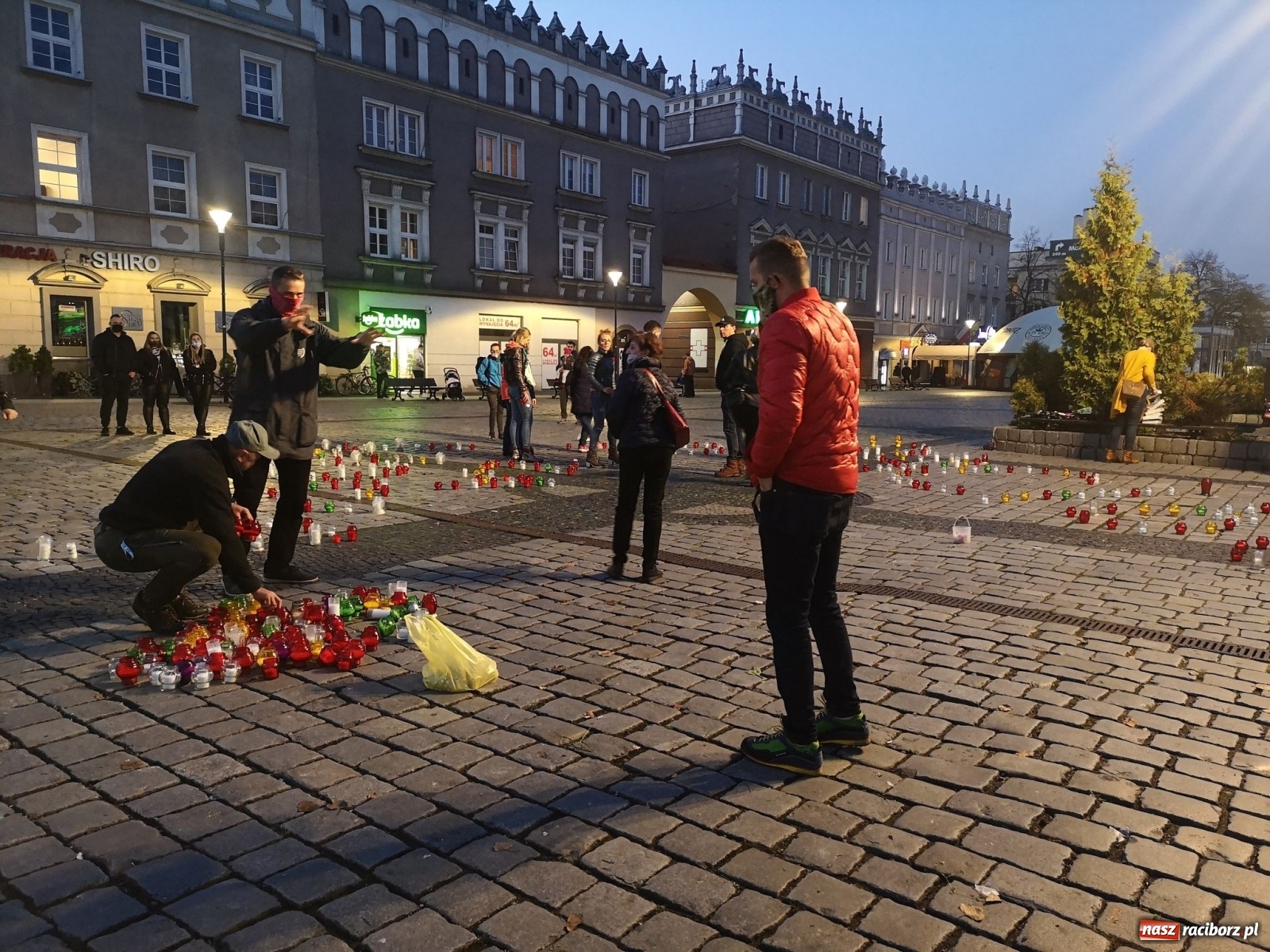 Zdjęcie w galerii na portalu naszraciborz.pl: Akcja na raciborskim Rynku [FOTO i WIDEO]  wiadomości z regionu