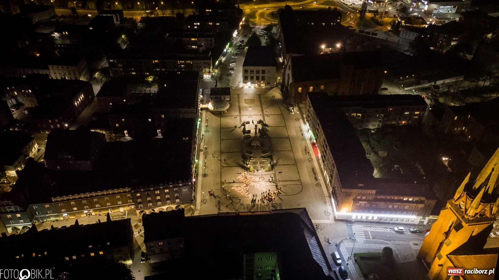 Zdjęcie w galerii na portalu naszraciborz.pl: Akcja na raciborskim Rynku [FOTO i WIDEO]  wiadomości z regionu