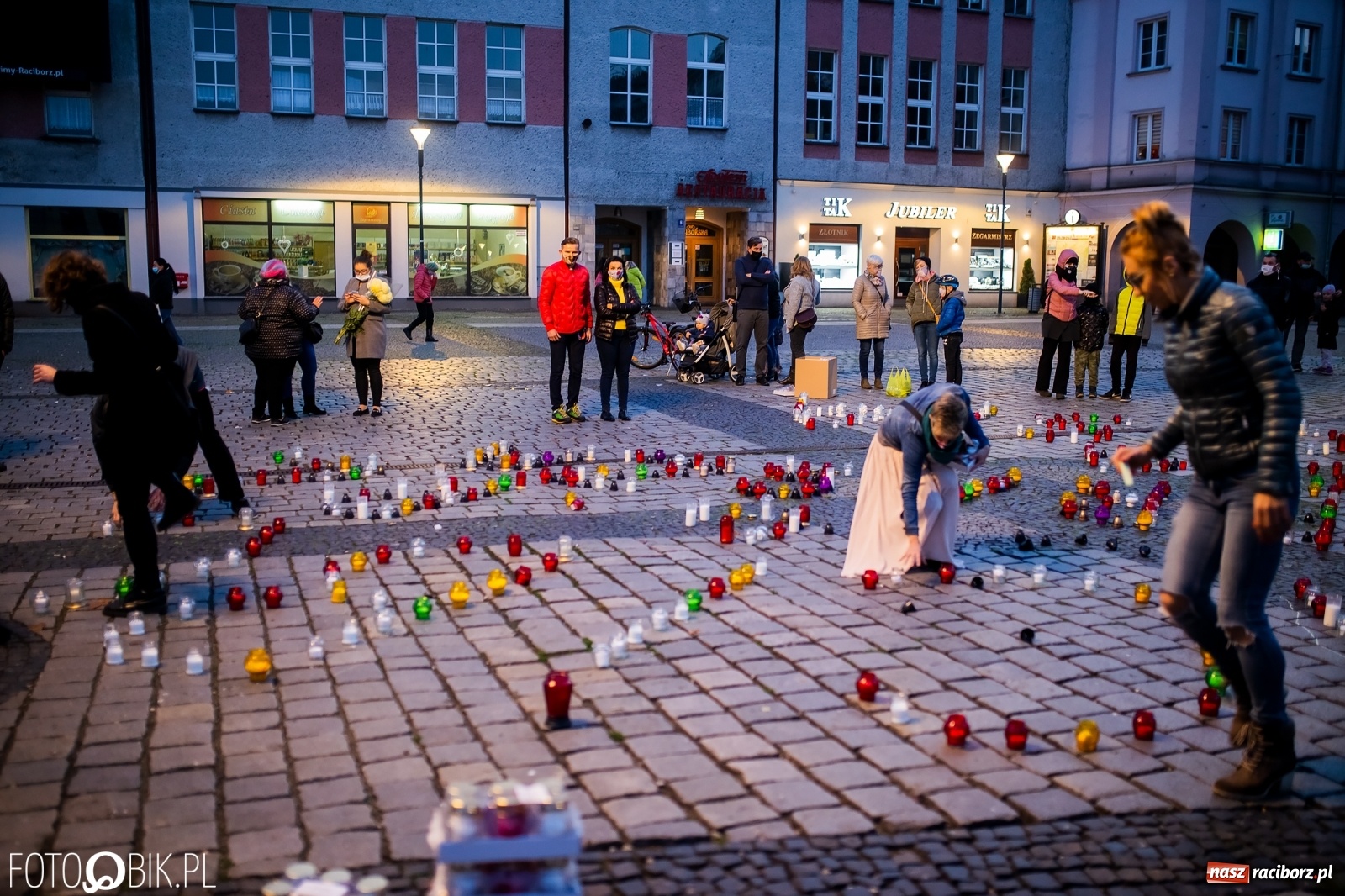 Zdjęcie w galerii na portalu naszraciborz.pl: Akcja na raciborskim Rynku [FOTO i WIDEO]  wiadomości z regionu