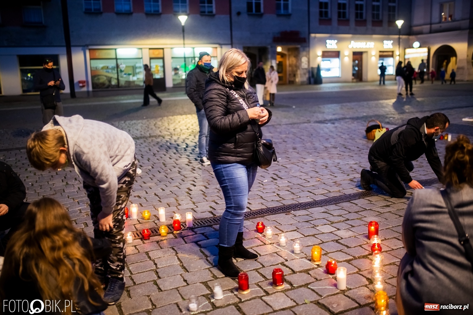 Zdjęcie w galerii na portalu naszraciborz.pl: Akcja na raciborskim Rynku [FOTO i WIDEO]  wiadomości z regionu