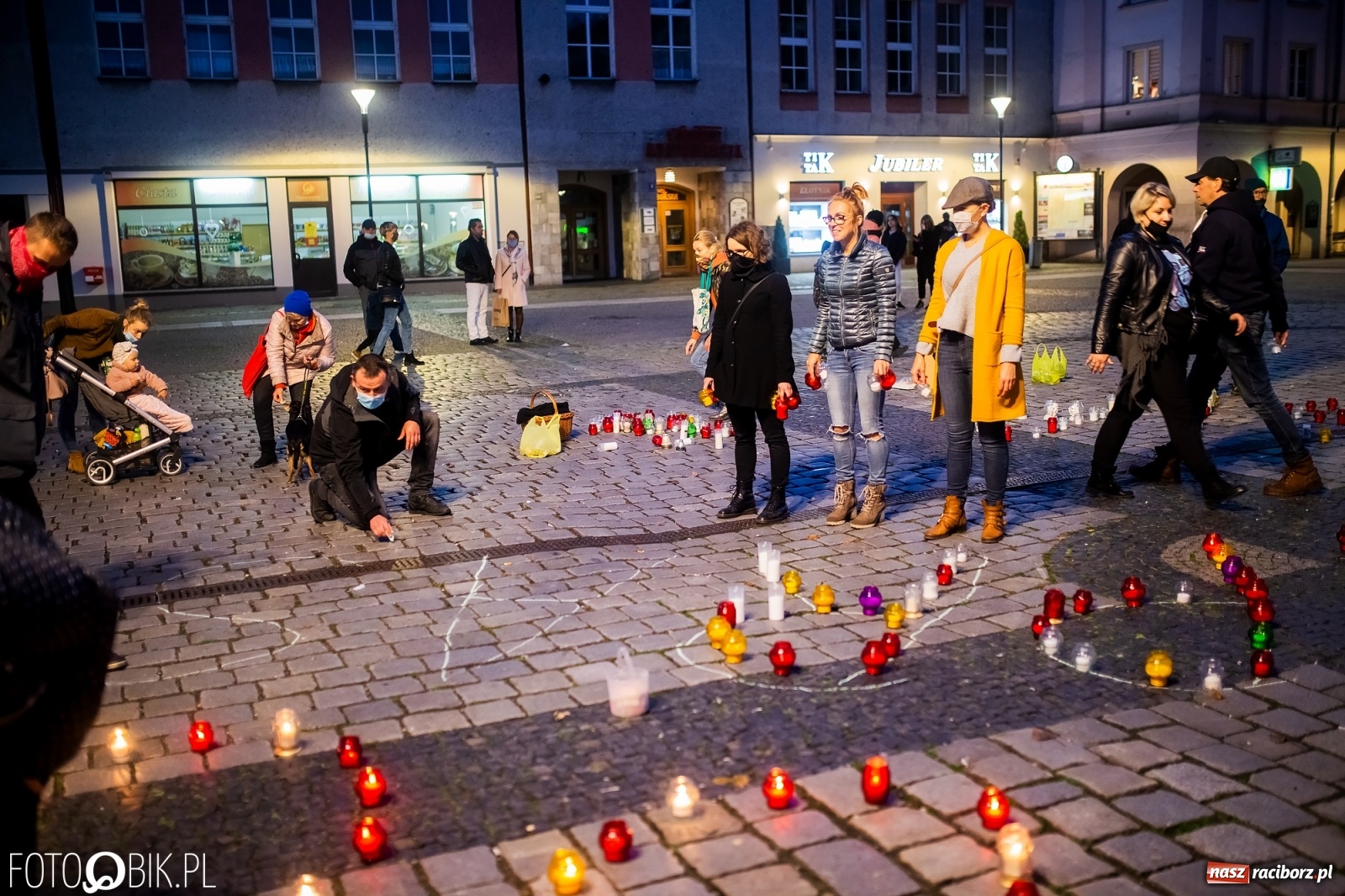 Zdjęcie w galerii na portalu naszraciborz.pl: Akcja na raciborskim Rynku [FOTO i WIDEO]  wiadomości z regionu