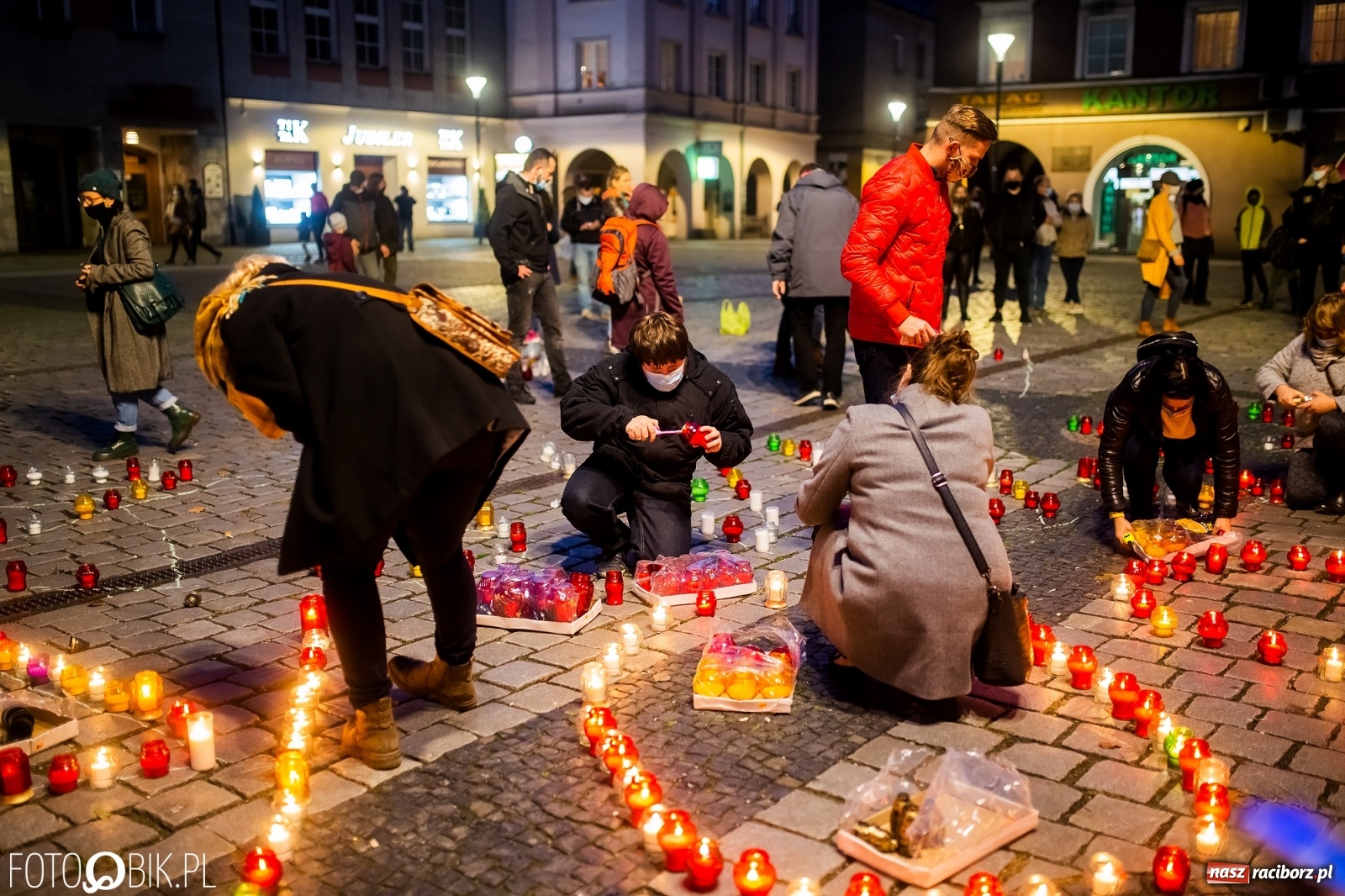 Zdjęcie w galerii na portalu naszraciborz.pl: Akcja na raciborskim Rynku [FOTO i WIDEO]  wiadomości z regionu