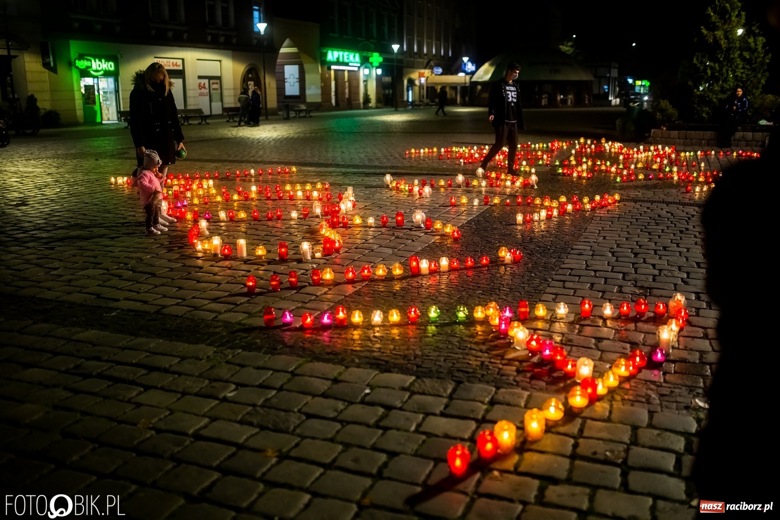 Zdjęcie w galerii na portalu naszraciborz.pl: Akcja na raciborskim Rynku [FOTO i WIDEO]  wiadomości z regionu