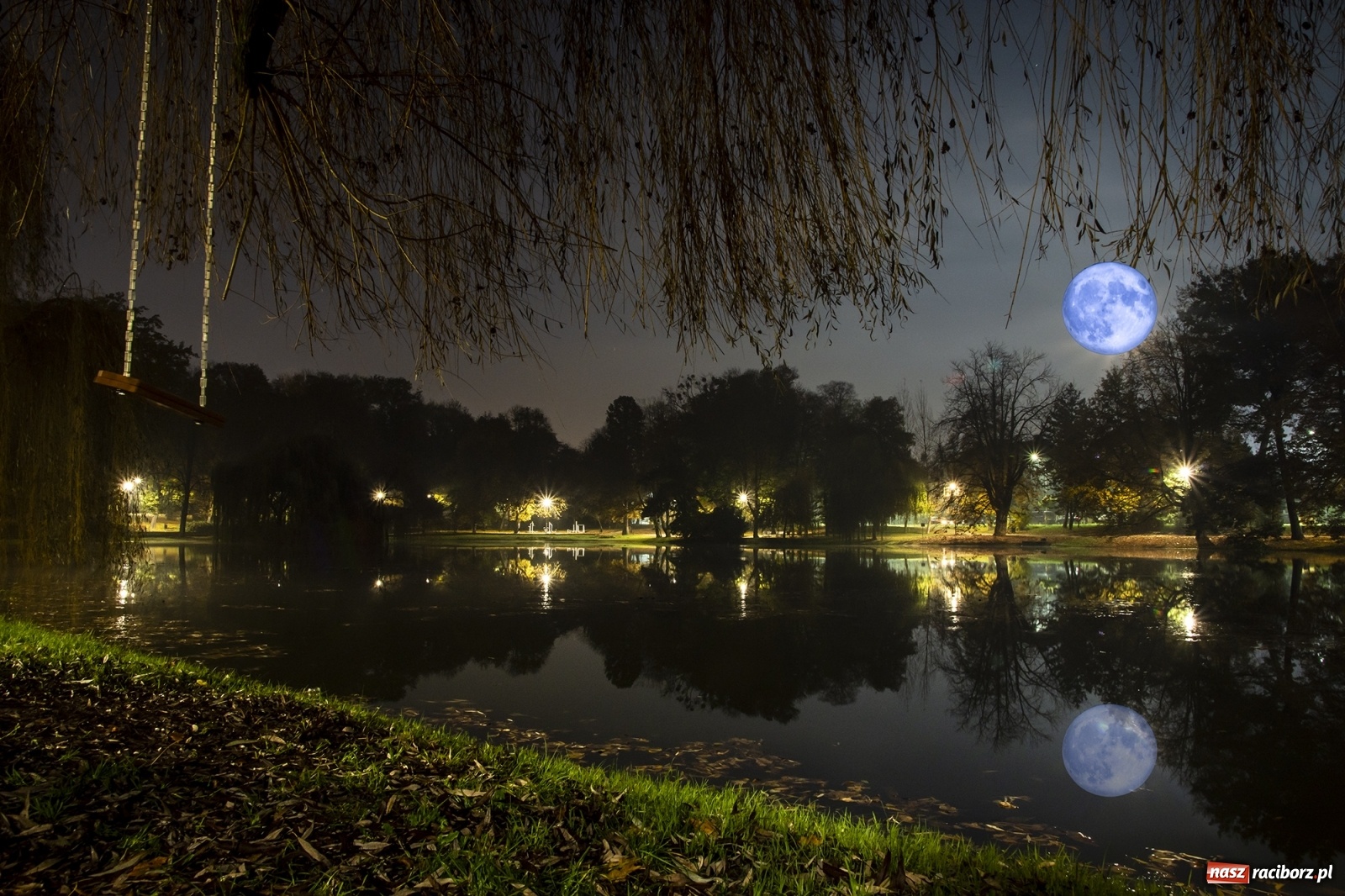 Zdjęcie w galerii na portalu naszraciborz.pl: Niebieski Księżyc nad Raciborzem. Druga pełnia w miesiącu  wiadomości z regionu