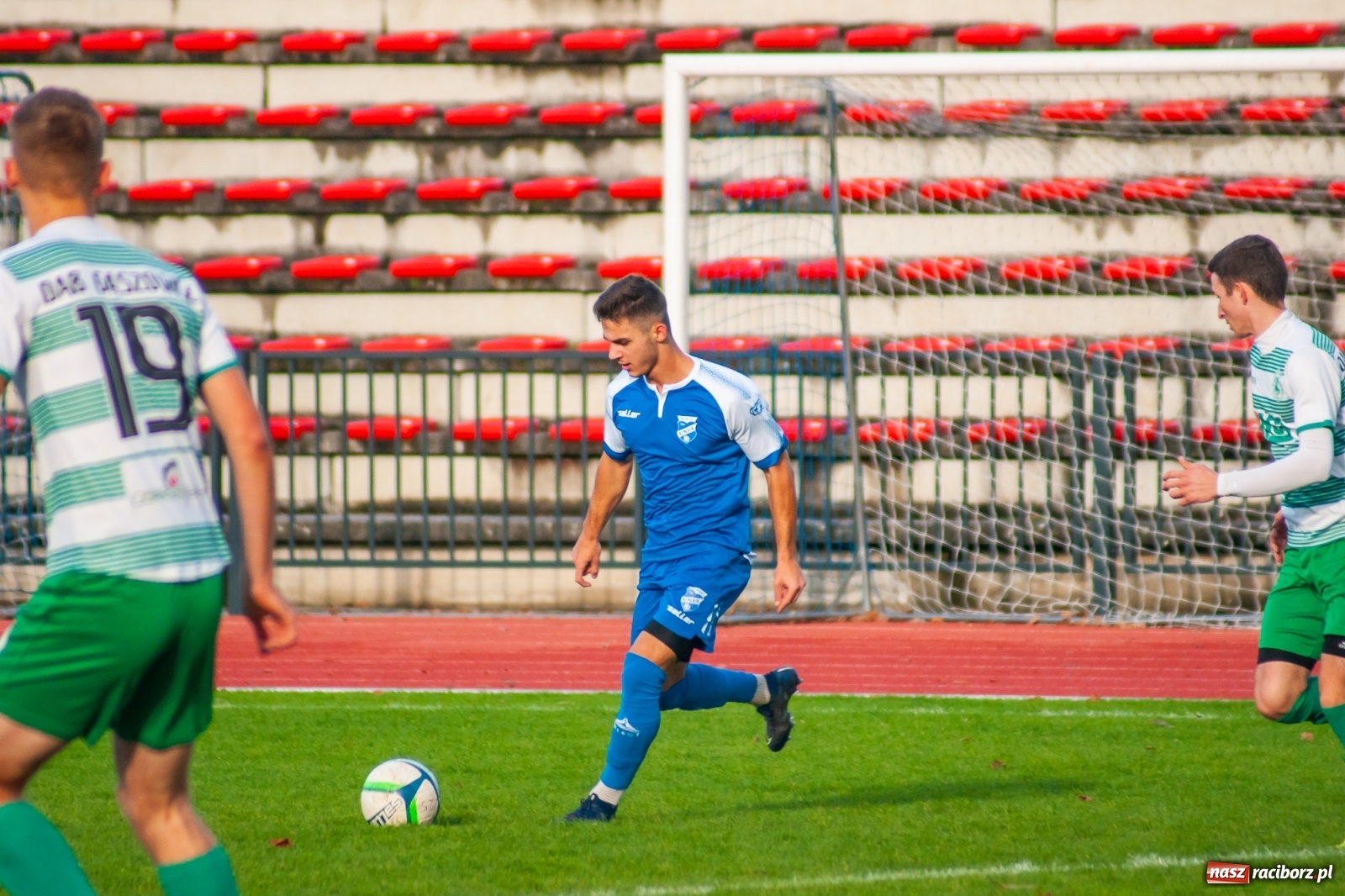 Zdjęcie w galerii na portalu naszraciborz.pl: Kolejna wygrana Unii Racibórz. Gaszowicki Dąb obudził się za późno [FOTO] wiadomości z regionu