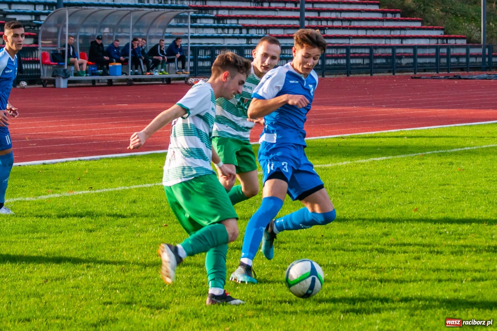 Zdjęcie w galerii na portalu naszraciborz.pl: Kolejna wygrana Unii Racibórz. Gaszowicki Dąb obudził się za późno [FOTO] wiadomości z regionu