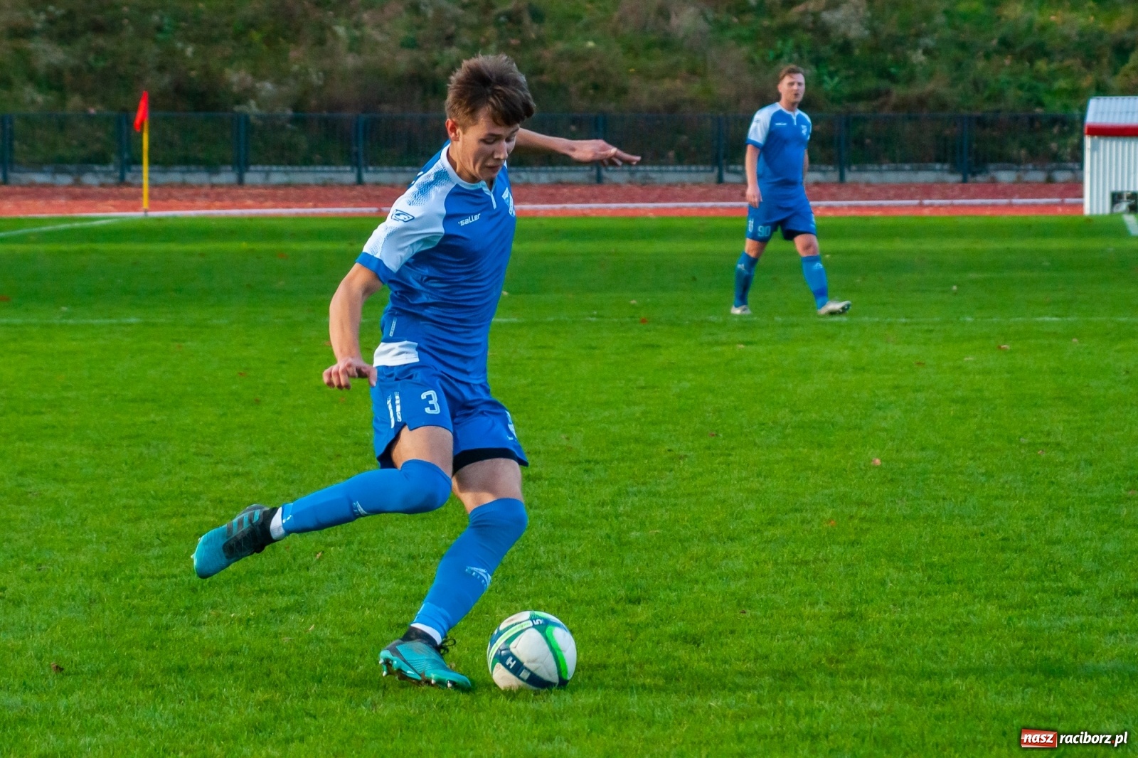 Zdjęcie w galerii na portalu naszraciborz.pl: Kolejna wygrana Unii Racibórz. Gaszowicki Dąb obudził się za późno [FOTO] wiadomości z regionu