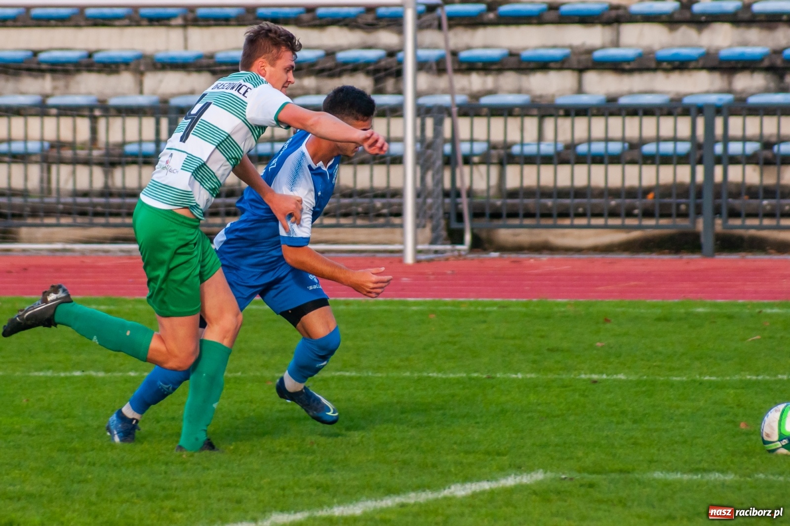 Zdjęcie w galerii na portalu naszraciborz.pl: Kolejna wygrana Unii Racibórz. Gaszowicki Dąb obudził się za późno [FOTO] wiadomości z regionu