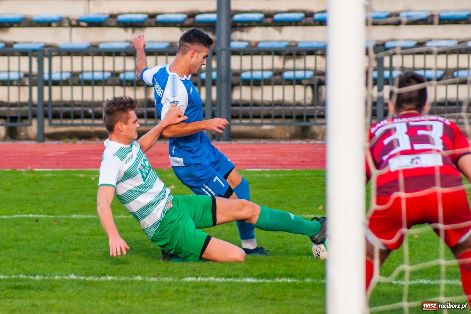 Zdjęcie w galerii na portalu naszraciborz.pl: Kolejna wygrana Unii Racibórz. Gaszowicki Dąb obudził się za późno [FOTO] wiadomości z regionu