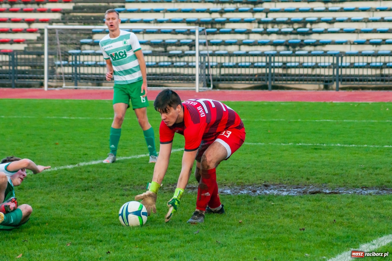Zdjęcie w galerii na portalu naszraciborz.pl: Kolejna wygrana Unii Racibórz. Gaszowicki Dąb obudził się za późno [FOTO] wiadomości z regionu