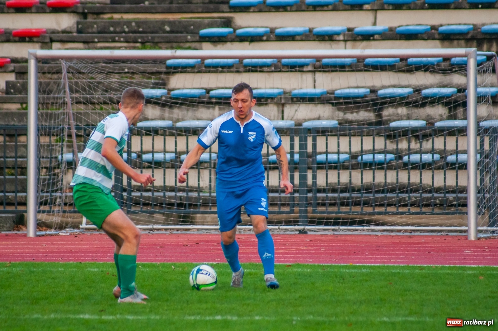 Zdjęcie w galerii na portalu naszraciborz.pl: Kolejna wygrana Unii Racibórz. Gaszowicki Dąb obudził się za późno [FOTO] wiadomości z regionu