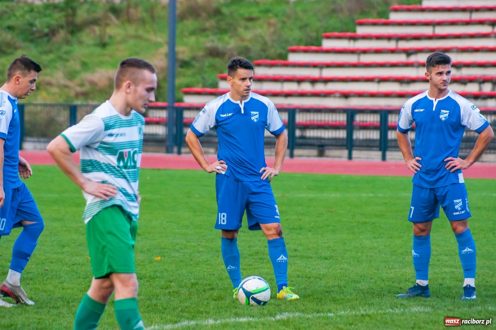 Zdjęcie w galerii na portalu naszraciborz.pl: Kolejna wygrana Unii Racibórz. Gaszowicki Dąb obudził się za późno [FOTO] wiadomości z regionu