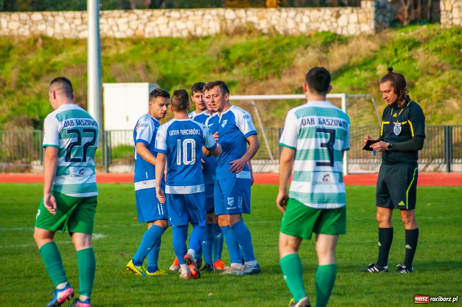Zdjęcie w galerii na portalu naszraciborz.pl: Kolejna wygrana Unii Racibórz. Gaszowicki Dąb obudził się za późno [FOTO] wiadomości z regionu
