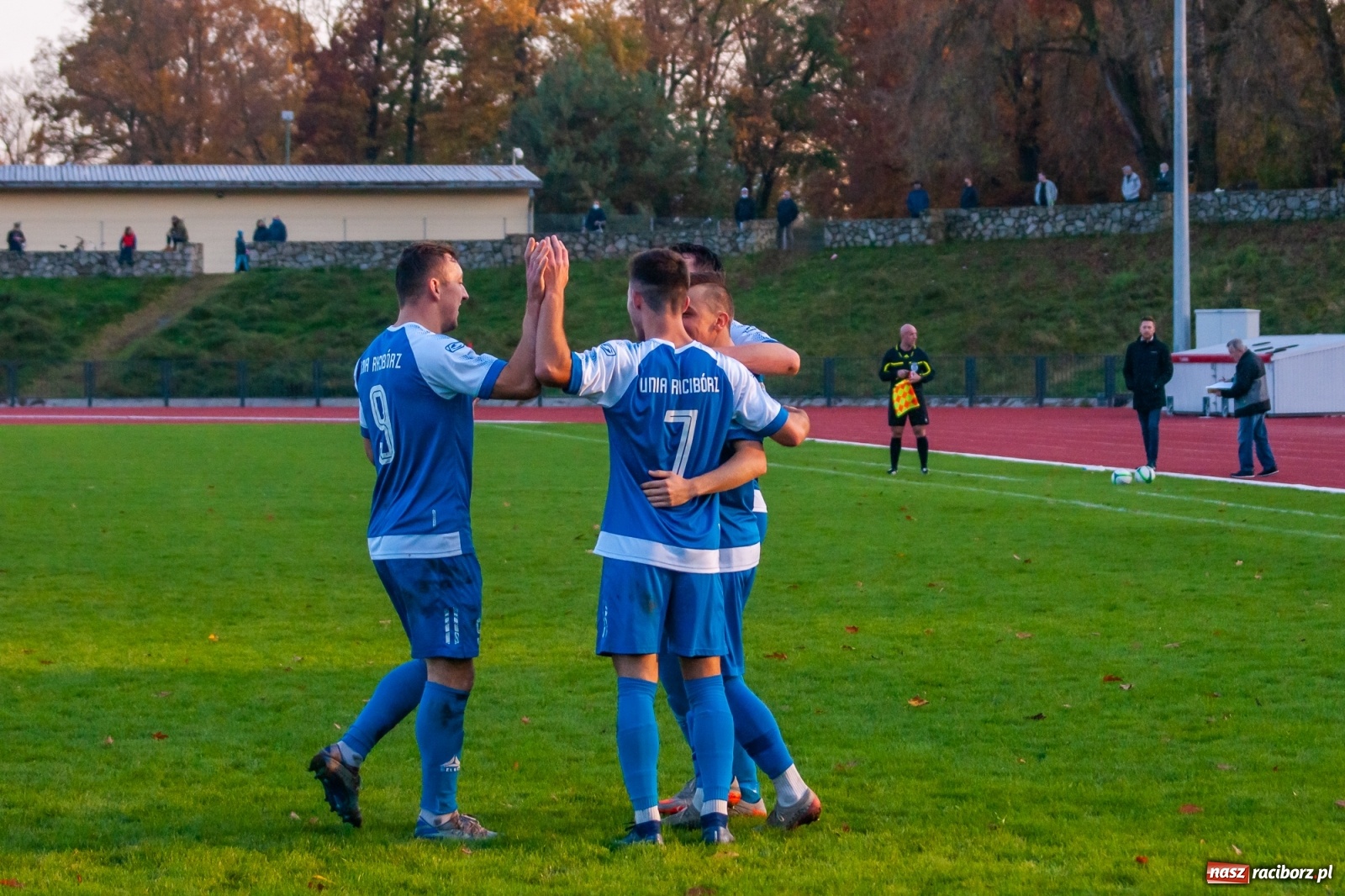 Zdjęcie w galerii na portalu naszraciborz.pl: Kolejna wygrana Unii Racibórz. Gaszowicki Dąb obudził się za późno [FOTO] wiadomości z regionu