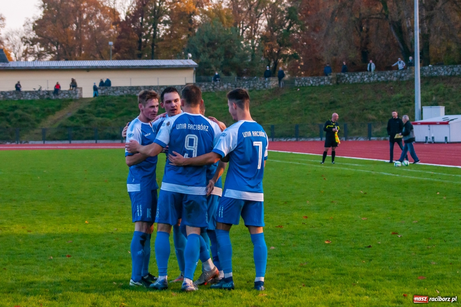 Zdjęcie w galerii na portalu naszraciborz.pl: Kolejna wygrana Unii Racibórz. Gaszowicki Dąb obudził się za późno [FOTO] wiadomości z regionu