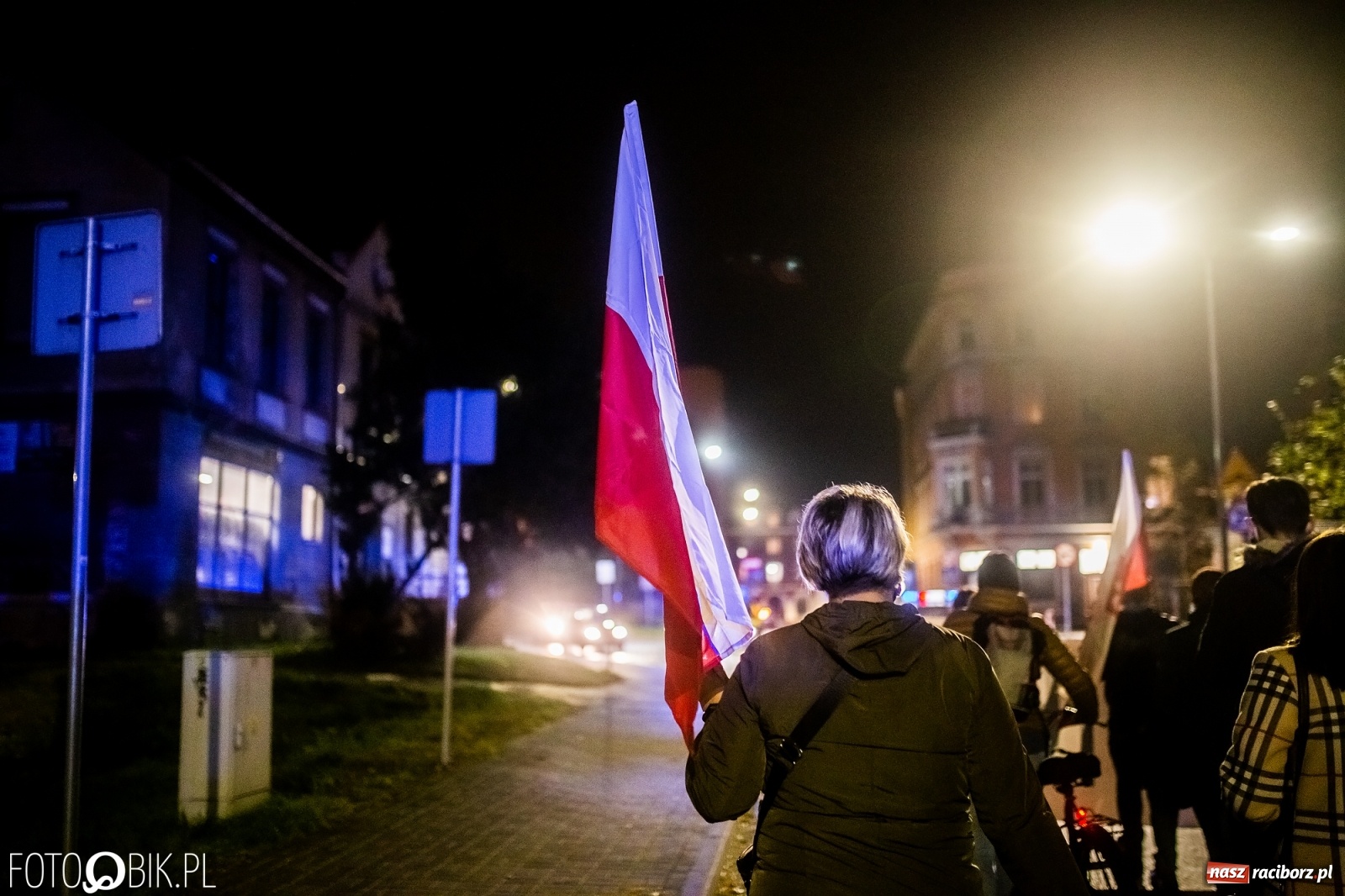 Zdjęcie w galerii na portalu naszraciborz.pl: Strajk Kobiet Racibórz. Protestujący przesiedli się do samochodów [WIDEO] wiadomości z regionu