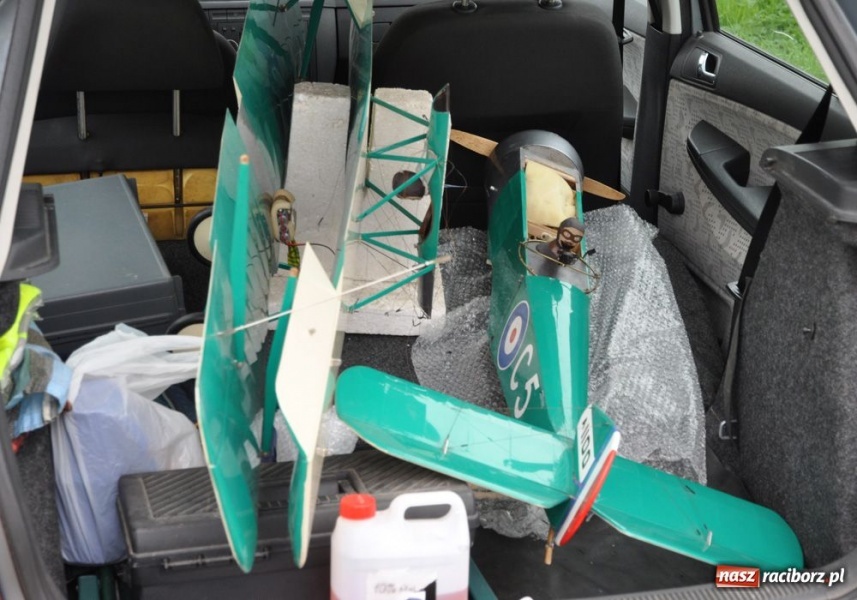 Zdjęcie w galerii na portalu naszraciborz.pl: Pogoda fatalna, ale pokazy trwają wiadomości z regionu