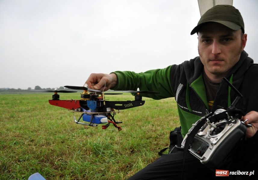 Zdjęcie w galerii na portalu naszraciborz.pl: Pogoda fatalna, ale pokazy trwają wiadomości z regionu