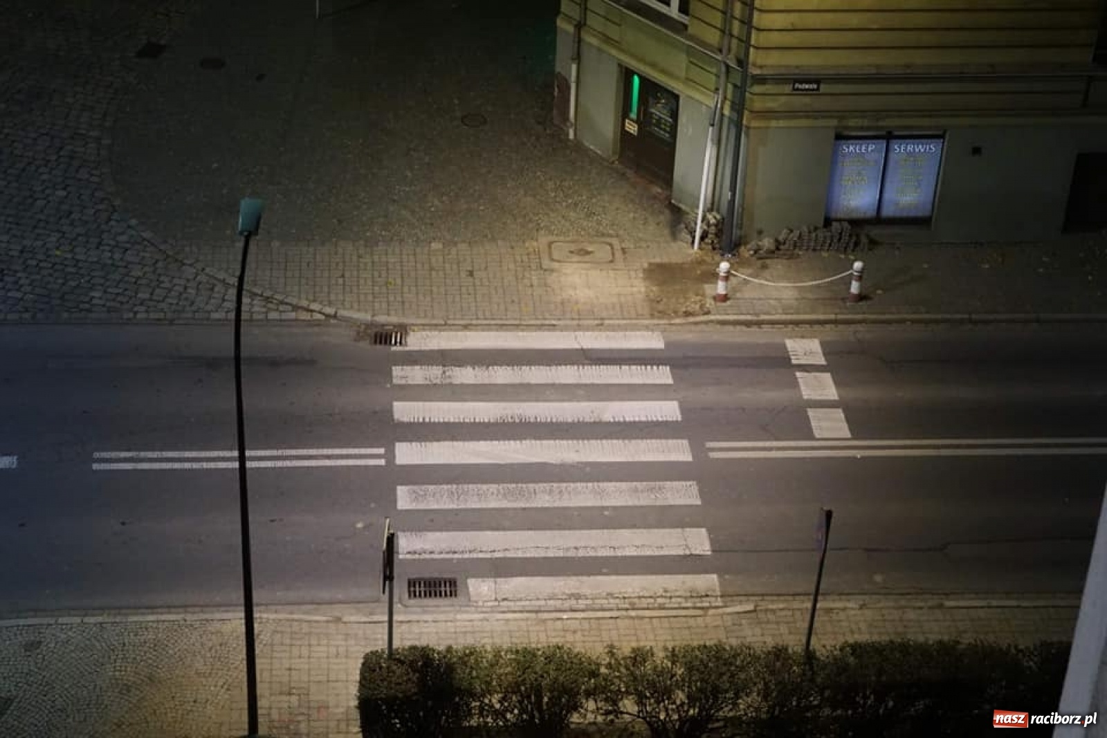 Zdjęcie w galerii na portalu naszraciborz.pl: Pierwsze efekty realizowanego projektu doświetlania przejść dla pieszych wiadomości z regionu