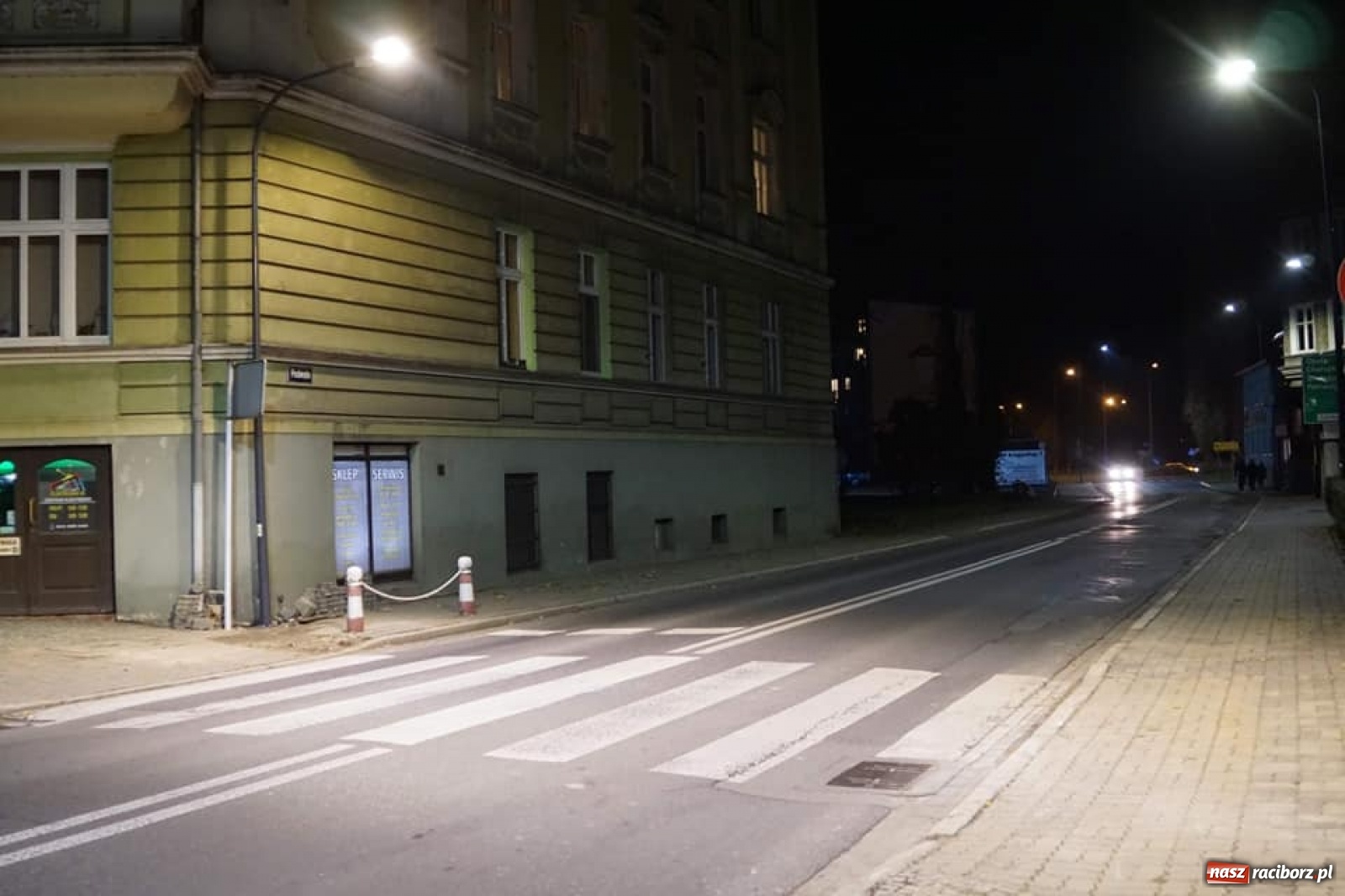 Zdjęcie w galerii na portalu naszraciborz.pl: Pierwsze efekty realizowanego projektu doświetlania przejść dla pieszych wiadomości z regionu