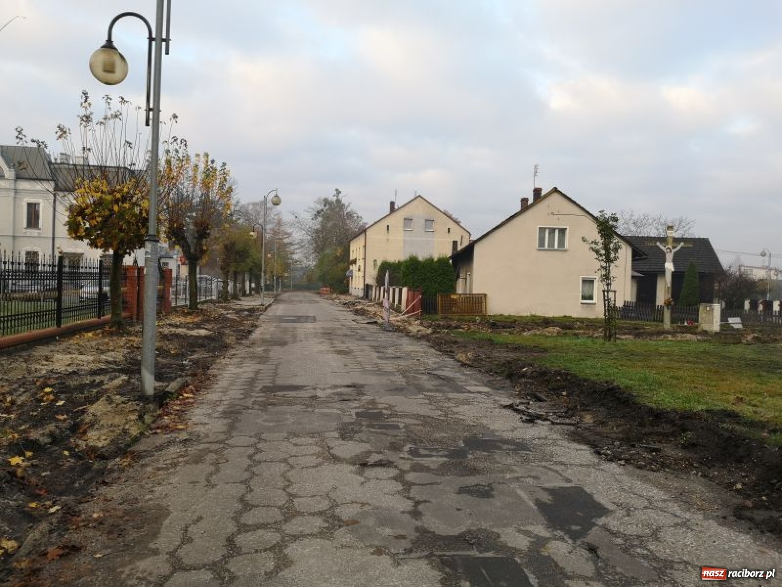 Zdjęcie w galerii na portalu naszraciborz.pl: Rozpoczął się remont ulicy Powstańców w Kuźni Raciborskiej wiadomości z regionu