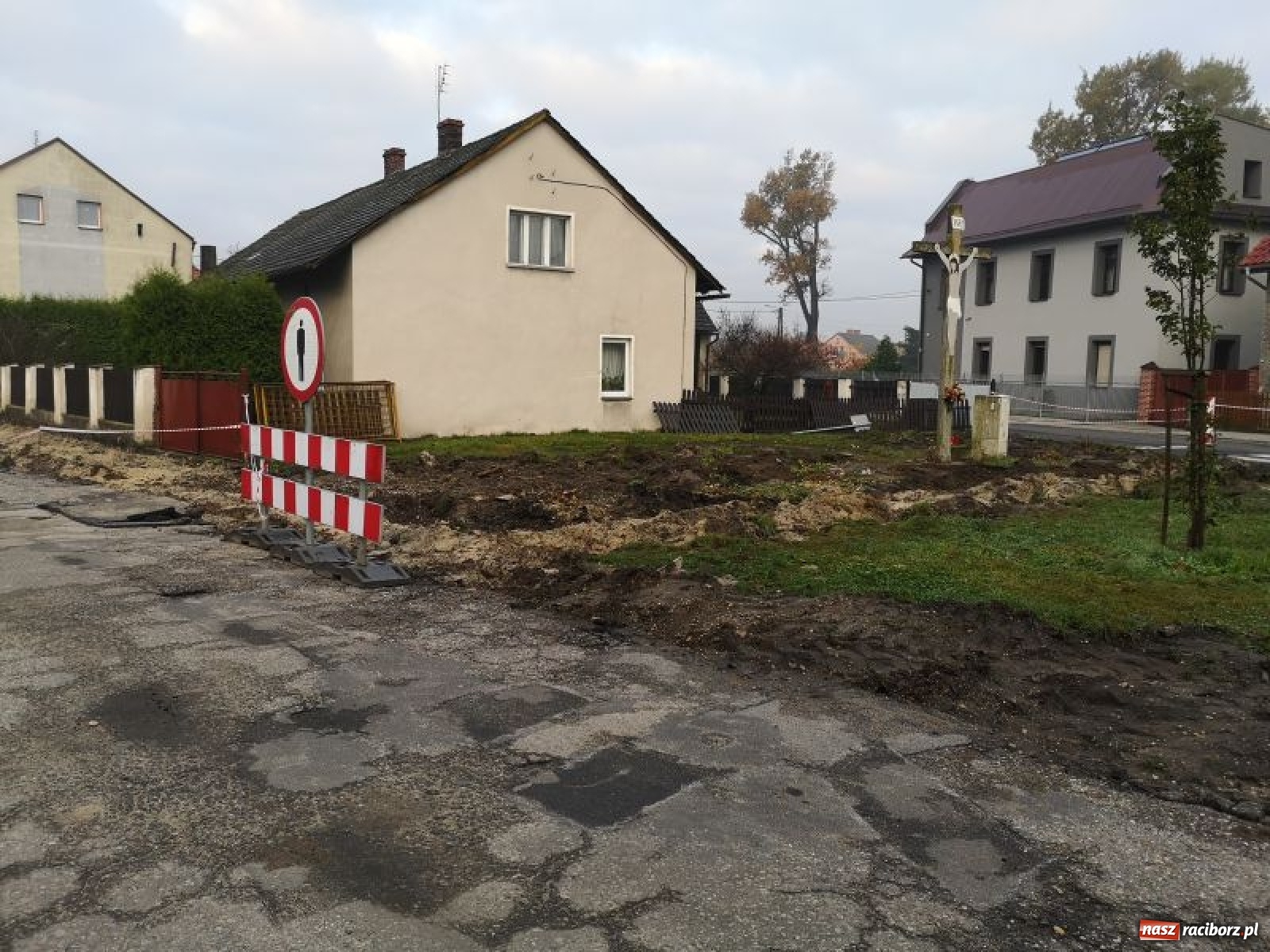 Zdjęcie w galerii na portalu naszraciborz.pl: Rozpoczął się remont ulicy Powstańców w Kuźni Raciborskiej wiadomości z regionu