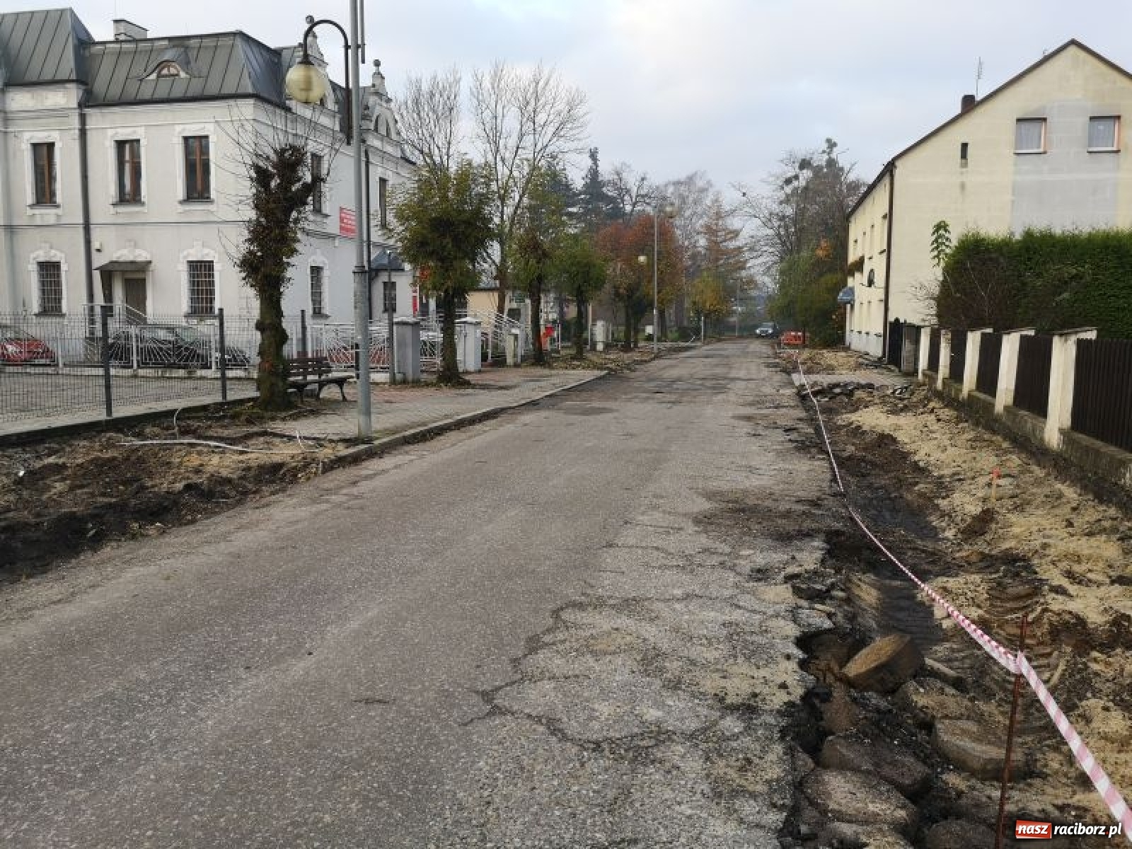 Zdjęcie w galerii na portalu naszraciborz.pl: Rozpoczął się remont ulicy Powstańców w Kuźni Raciborskiej wiadomości z regionu