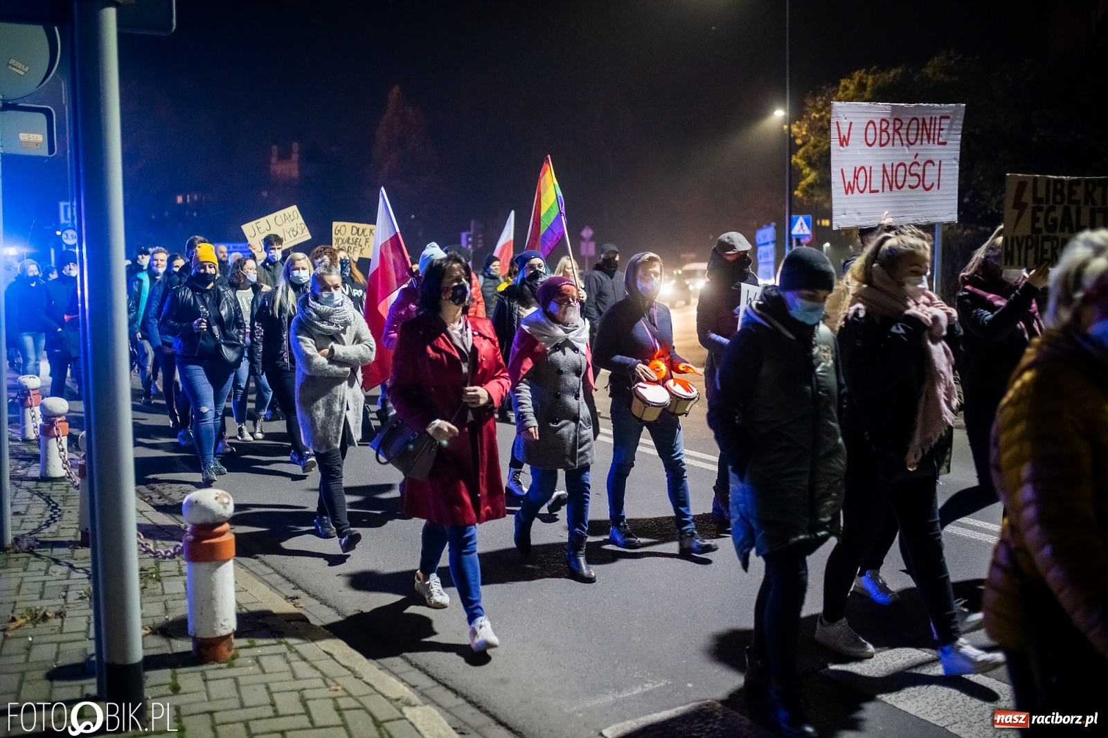 Zdjęcie w galerii na portalu naszraciborz.pl: Kolejny spacer - protest przeszedł ulicami Raciborza [FOTO i WIDEO] wiadomości z regionu