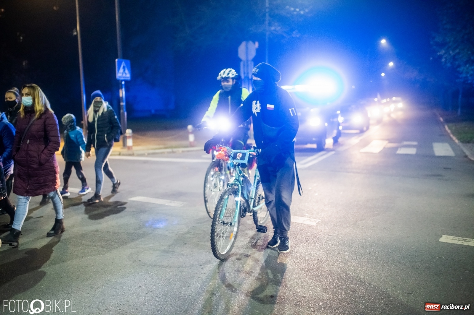 Zdjęcie w galerii na portalu naszraciborz.pl: Kolejny spacer - protest przeszedł ulicami Raciborza [FOTO i WIDEO] wiadomości z regionu