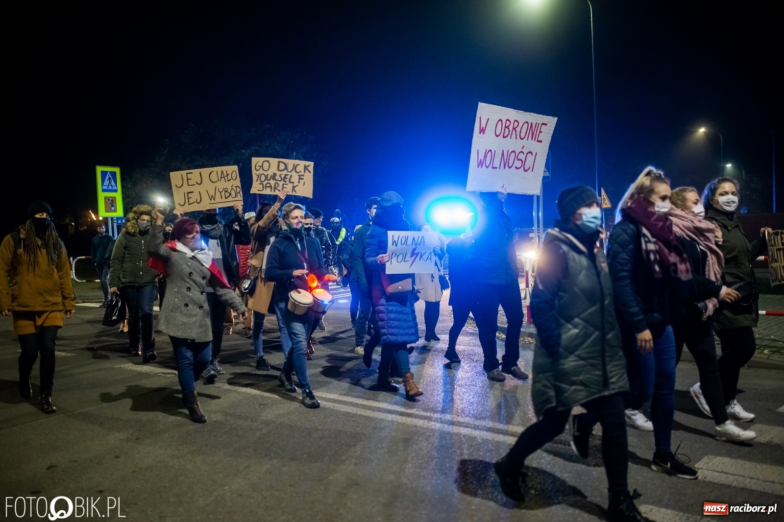 Zdjęcie w galerii na portalu naszraciborz.pl: Kolejny spacer - protest przeszedł ulicami Raciborza [FOTO i WIDEO] wiadomości z regionu