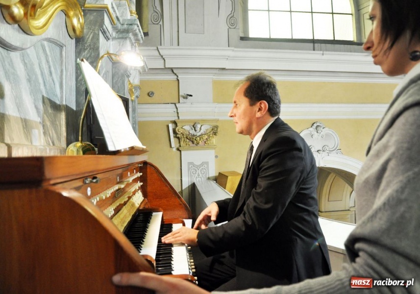Zdjęcie w galerii na portalu naszraciborz.pl: Krzanowickie organy znów zagrały wiadomości z regionu