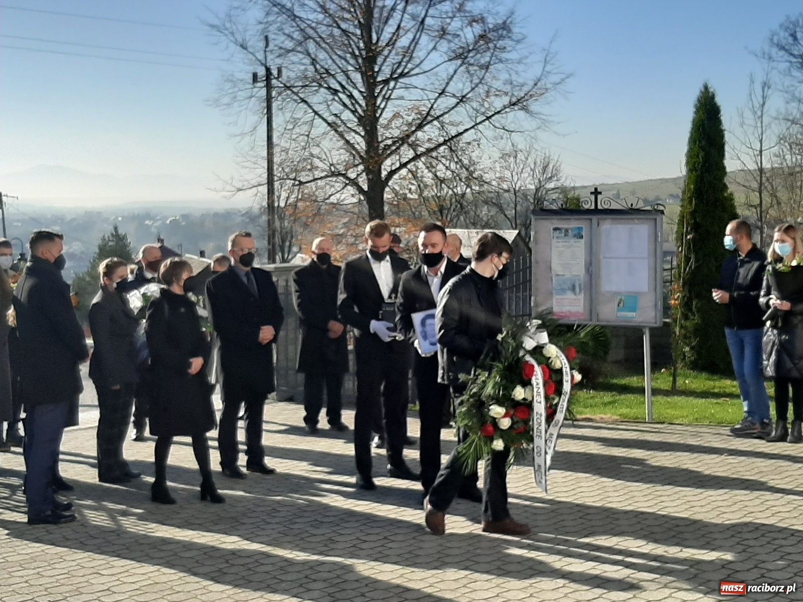 Zdjęcie w galerii na portalu naszraciborz.pl: Ostatnie pożegnanie śp. doktor Marii Wierczek  wiadomości z regionu