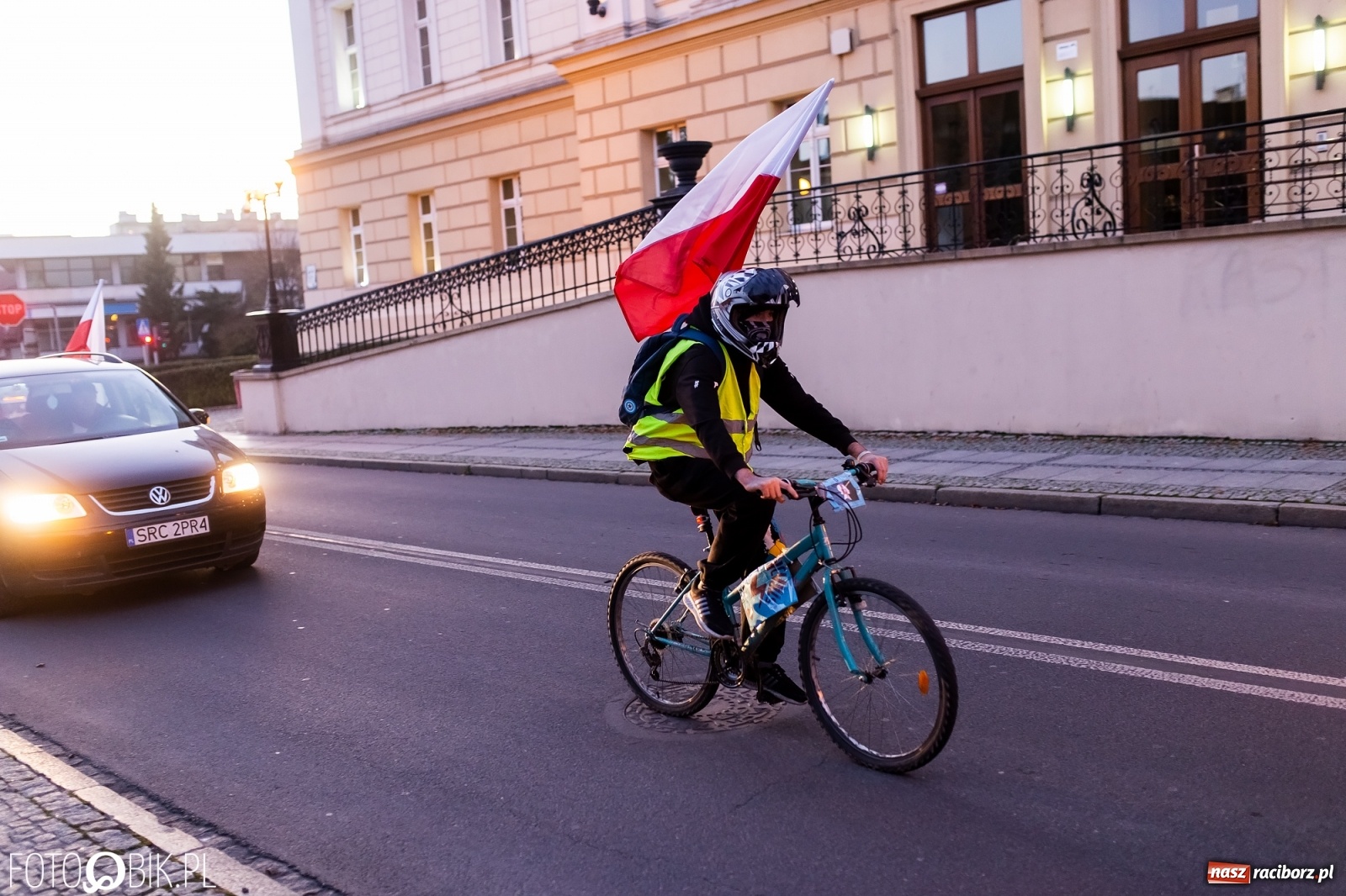 Zdjęcie w galerii na portalu naszraciborz.pl: Raciborski Zryw samochodowy [FOTO i WIDEO] wiadomości z regionu