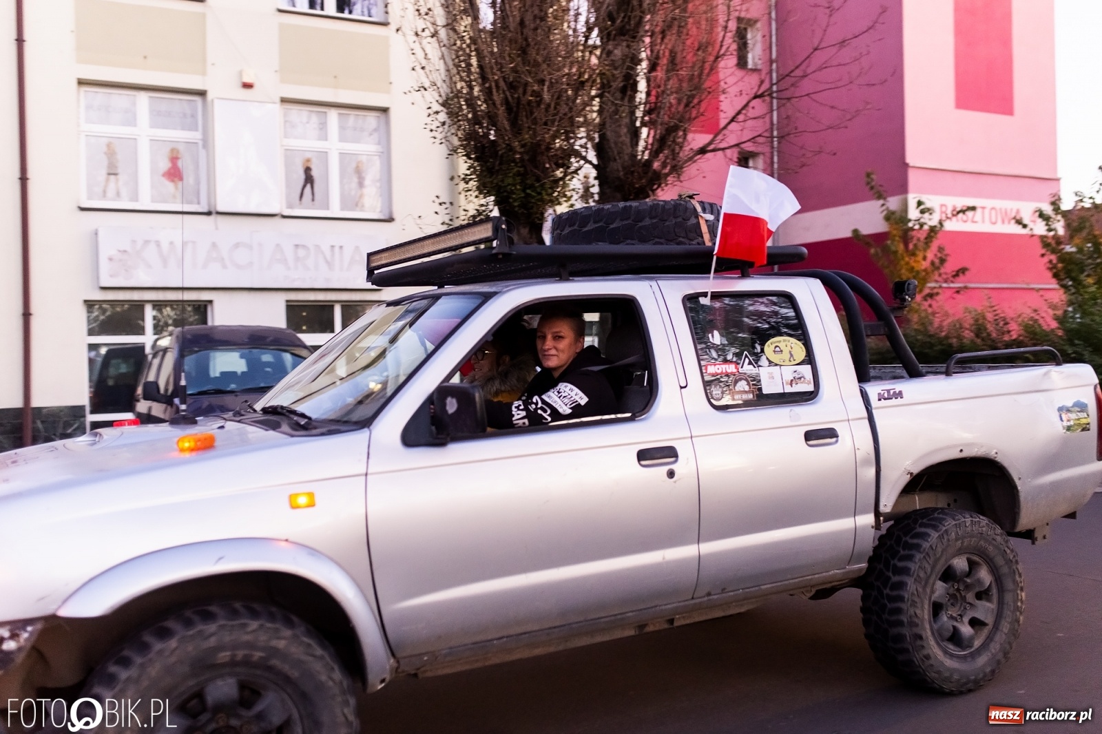 Zdjęcie w galerii na portalu naszraciborz.pl: Raciborski Zryw samochodowy [FOTO i WIDEO] wiadomości z regionu