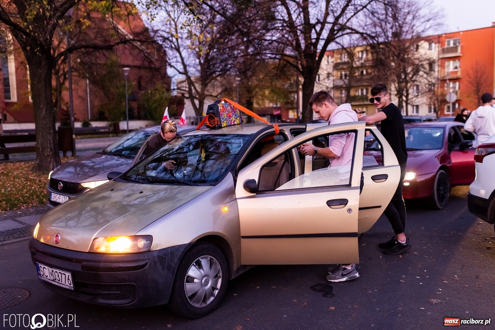 Zdjęcie w galerii na portalu naszraciborz.pl: Raciborski Zryw samochodowy [FOTO i WIDEO] wiadomości z regionu