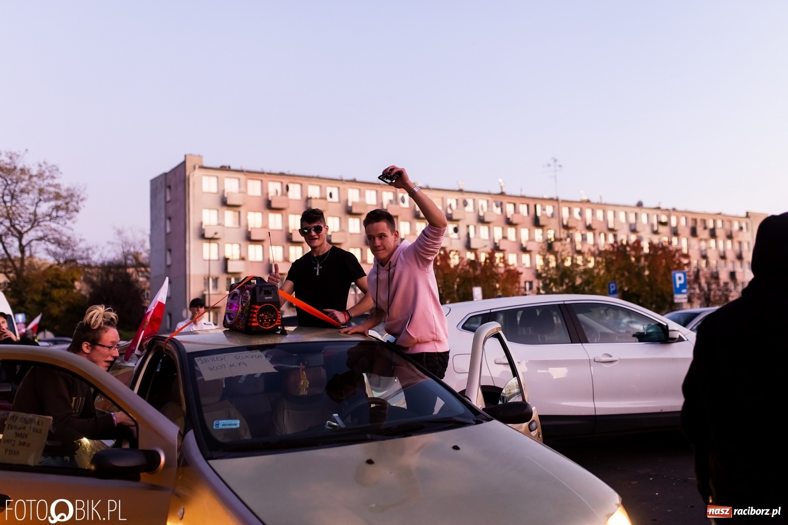 Zdjęcie w galerii na portalu naszraciborz.pl: Raciborski Zryw samochodowy [FOTO i WIDEO] wiadomości z regionu