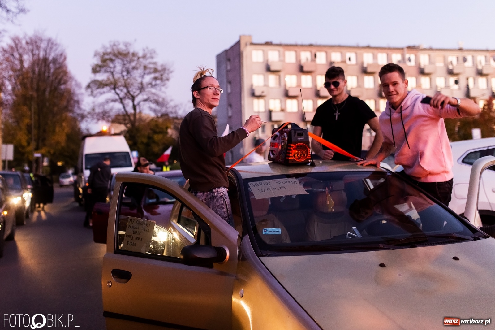 Zdjęcie w galerii na portalu naszraciborz.pl: Raciborski Zryw samochodowy [FOTO i WIDEO] wiadomości z regionu